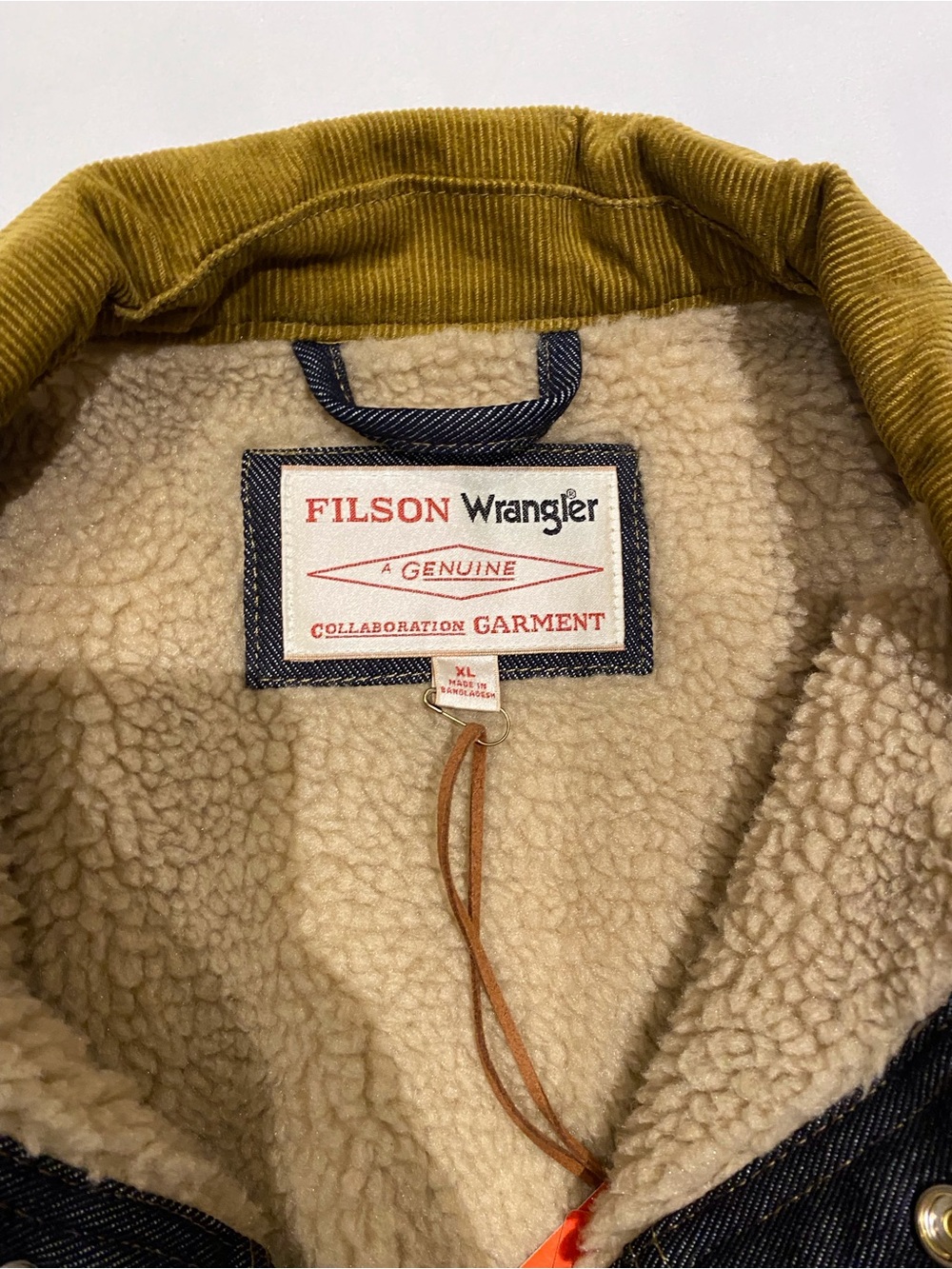 Filson Wool Lined Indigo Denim Work Jacket with Corduroy Collar - Picture 5 of 16
